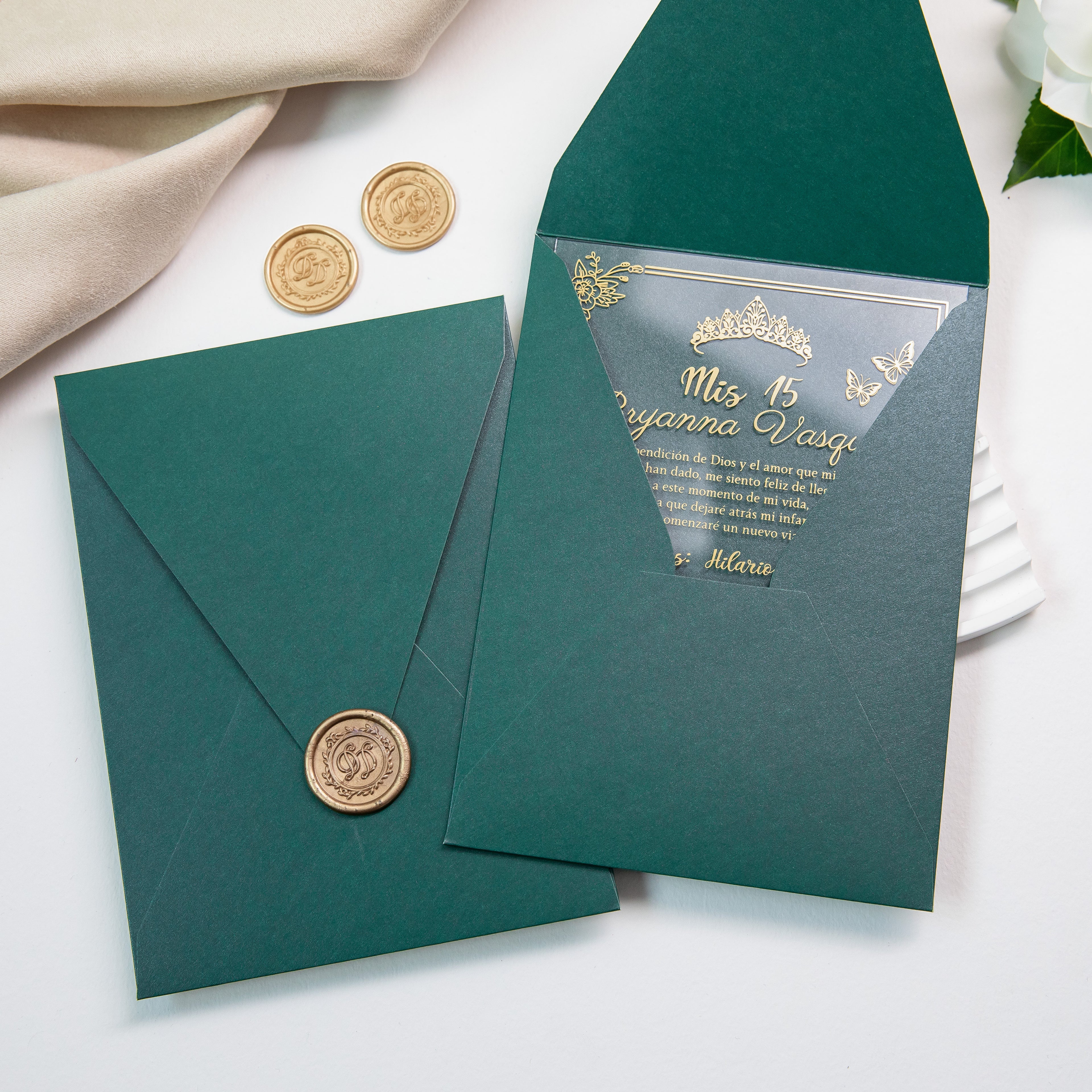 PONATIA 1mm/0.04'' Foil Print in Gold Clear Acrylic  Quinceanera Invitation Cards  and Emerald Green Envelopes