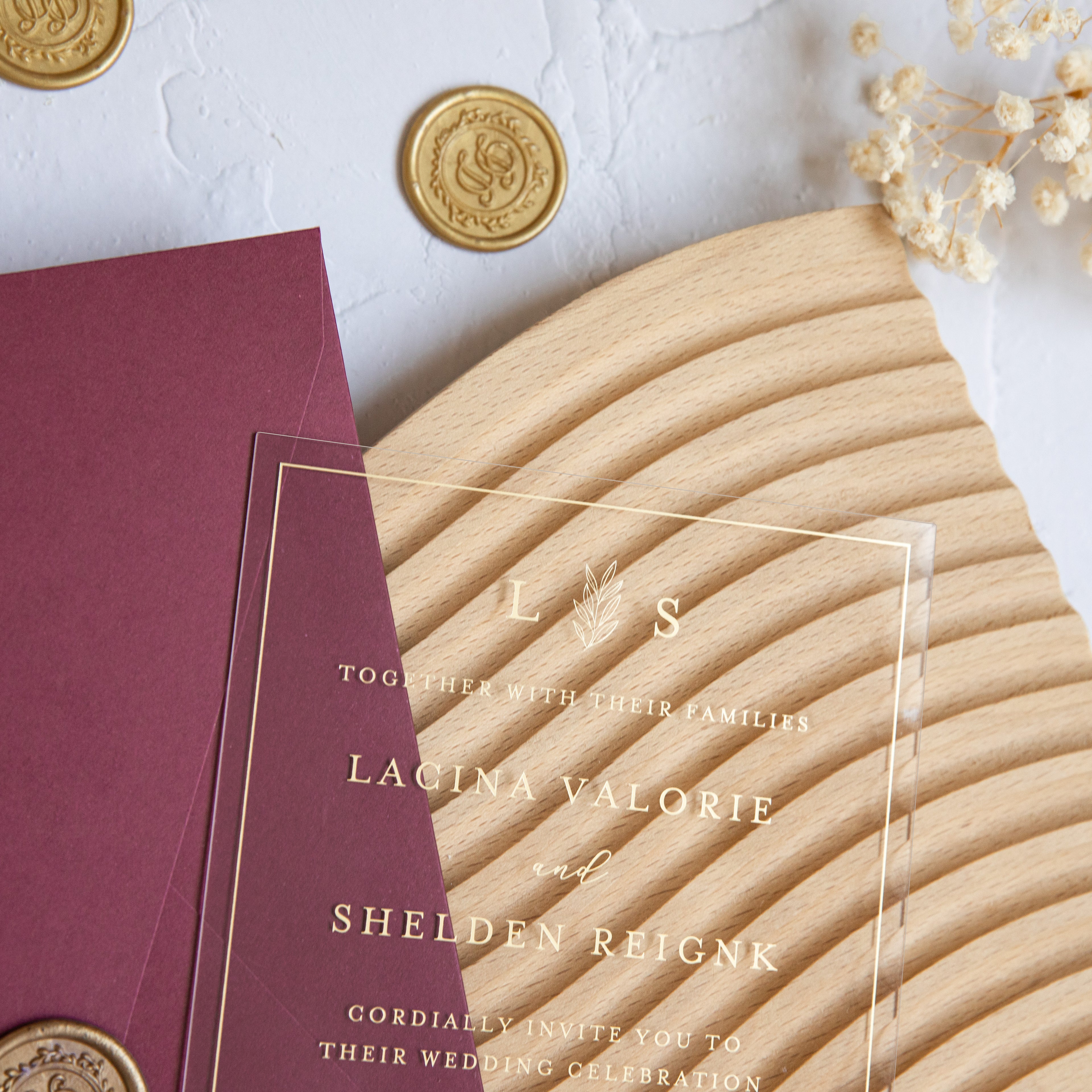 PONATIA 1mm/0.04'' Foil Print in Gold Clear Acrylic Wedding Invitation Cards and Burgundy Envelopes