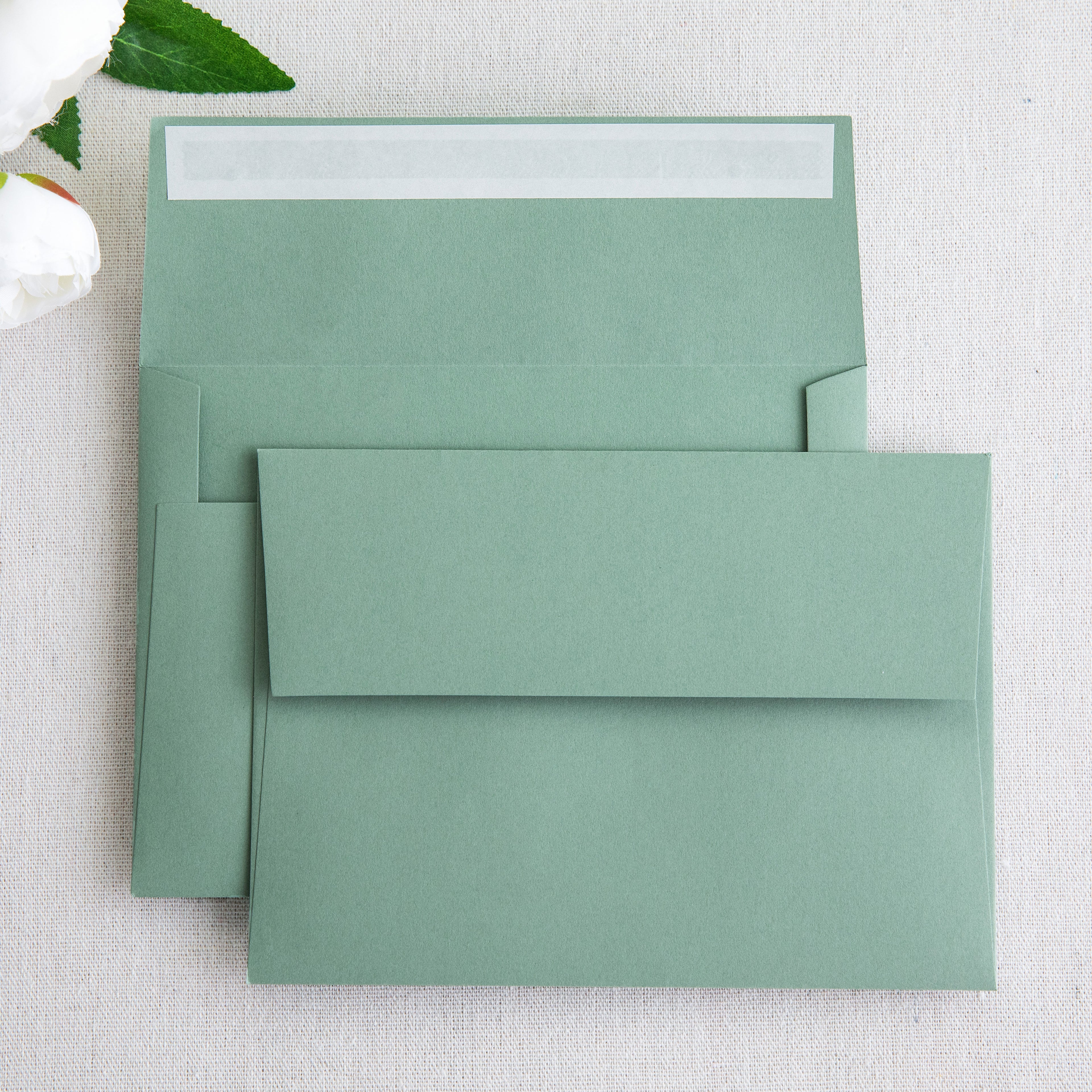 PONATIA 50 Pieces 5x7 Light Sage Green Envelopes, A7 Envelopes Self Seal for Weddings, Invitation Cards